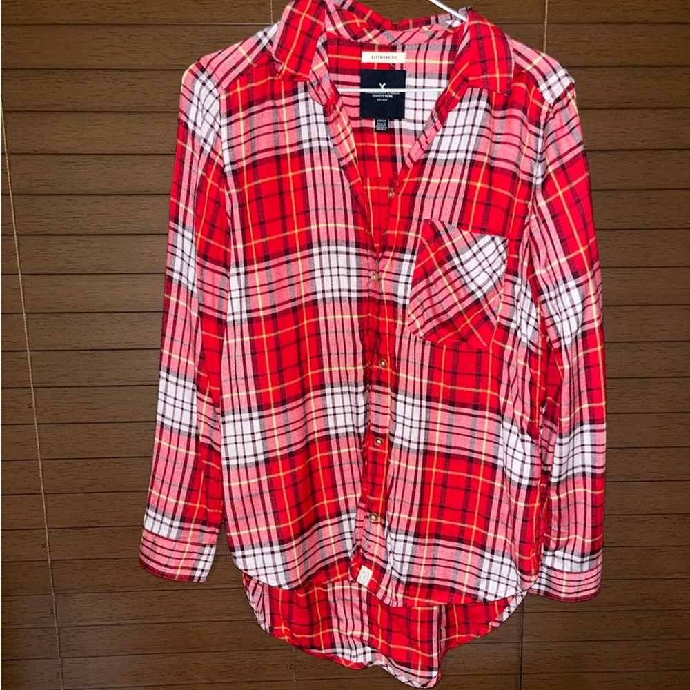 Small American Eagle Boyfriend fit plaid button up